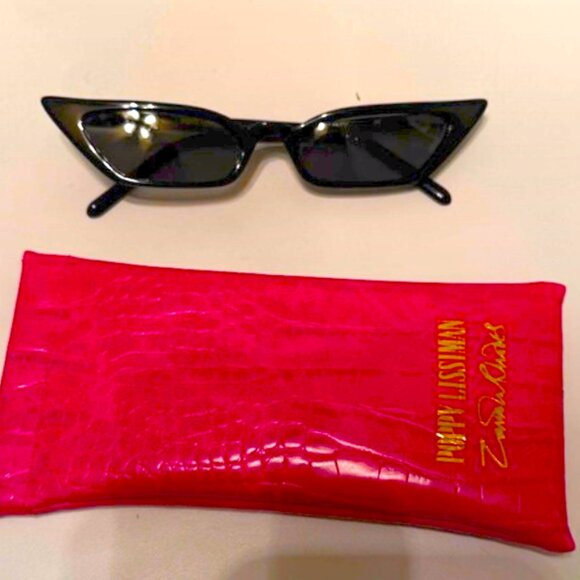 Poppy Lissiman Le Skinny  Black Cat-Eye Sunglasses with Pink Case main image 8